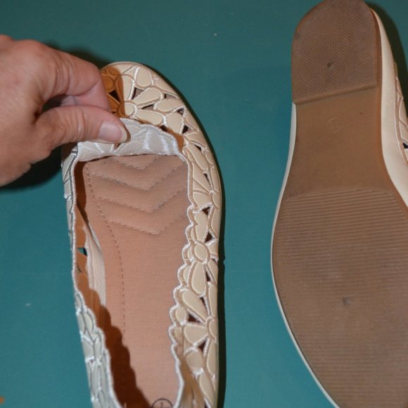 Floral Patched Embroidered Cream Upper Women's Flats Foam Padded Inner Shoes7/38 - Picture 5 of 5
